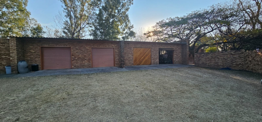 Commercial Property for Sale in Waterglen A H North West